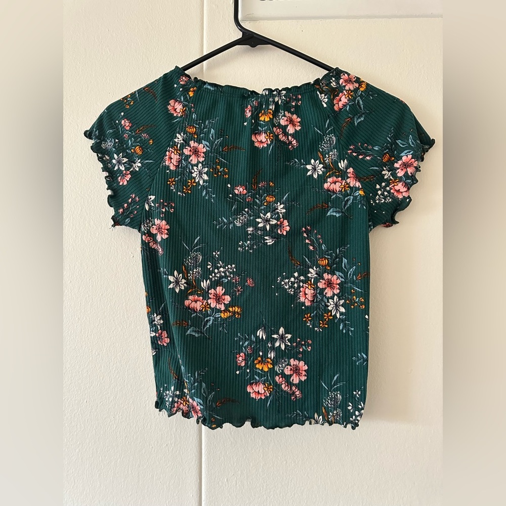 Crop Top - Picture 3 of 5